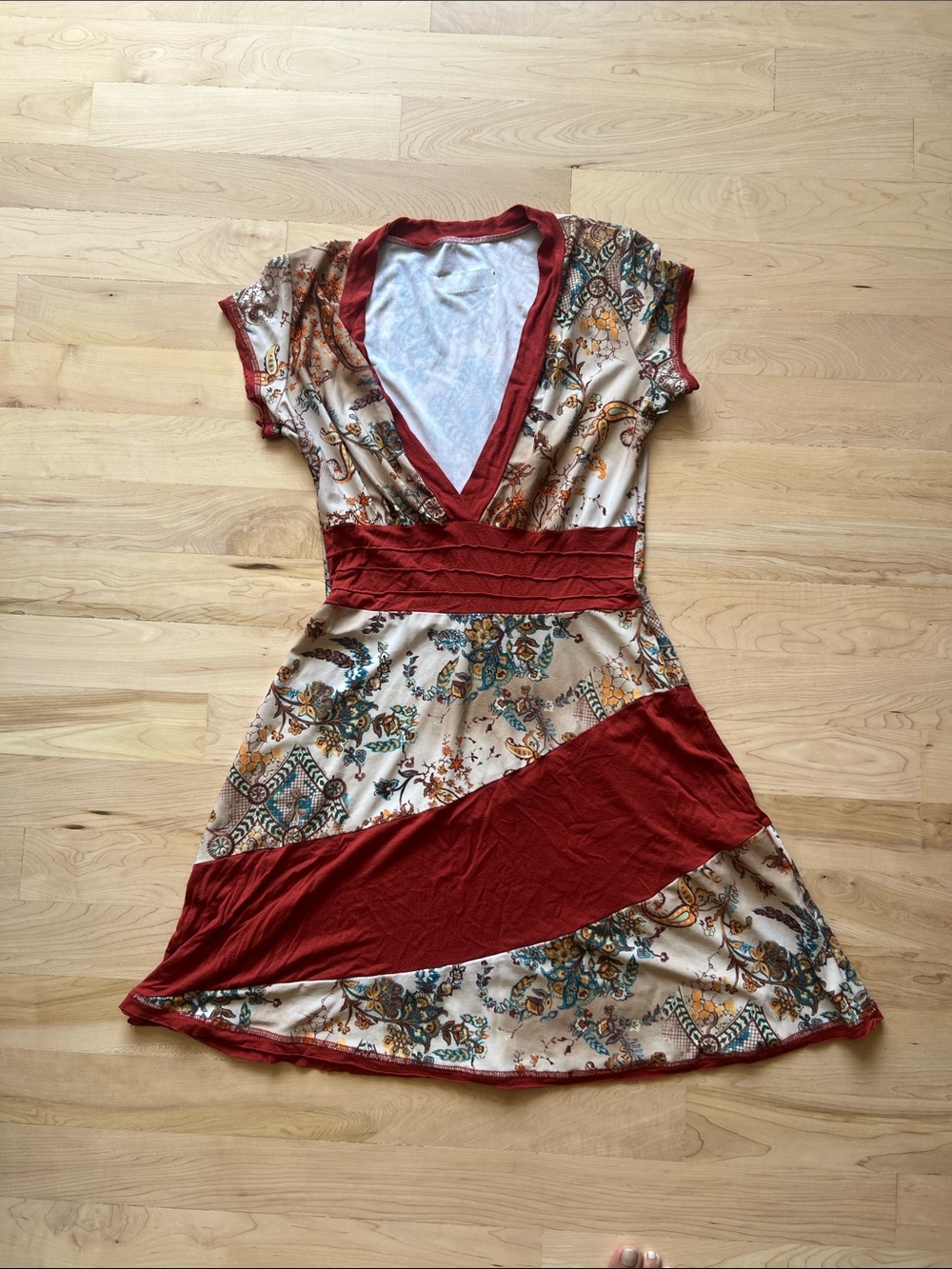 Vintage Rust Accent Floral V Neck Women’s Dress
